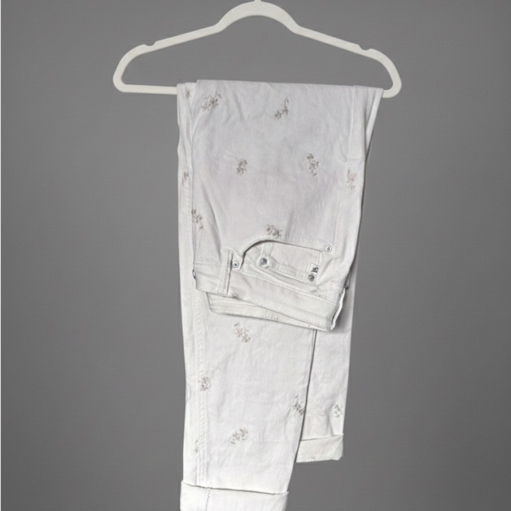 Seven7 White Jeans with Subtle Embroidery